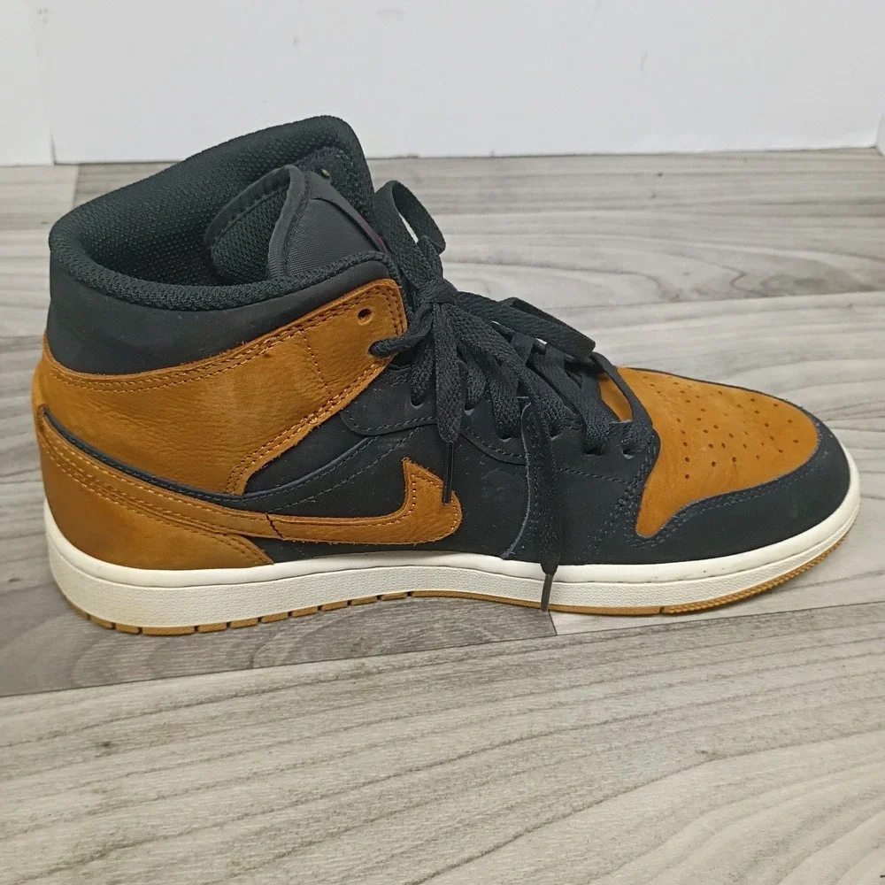 Nike Air Jordan 1 Mid SE Shoes  Black Flax Varsity Red HV4091-002 Men's Size 8